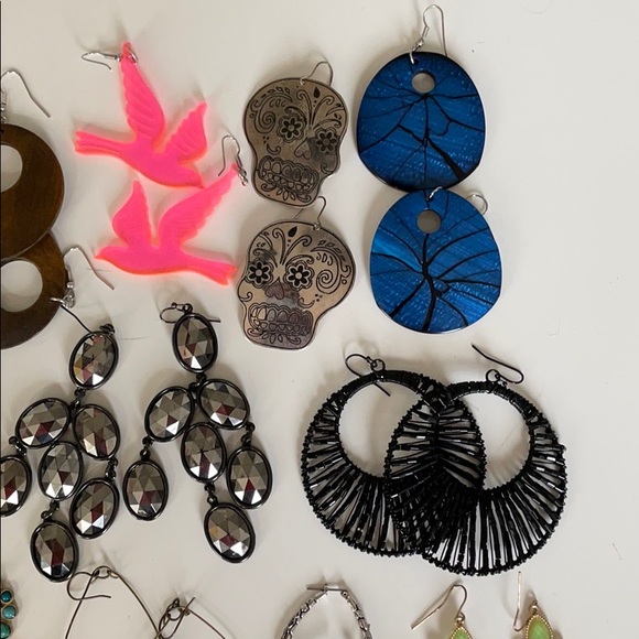 Earring lot bundle 30 pairs - Picture 3 of 7